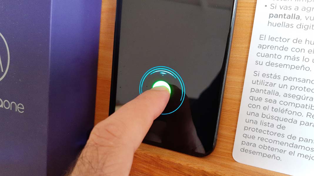 Irregularidades Sentimiento de culpa Aplicando Cómo configurar el lector de huellas del Motorola One Zoom