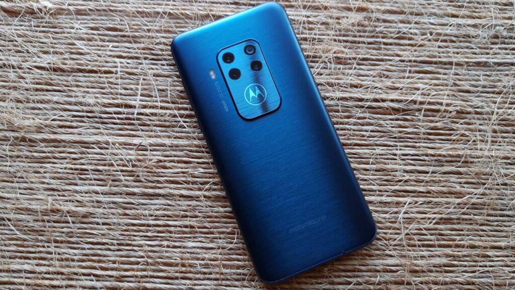 Motorola One Zoom